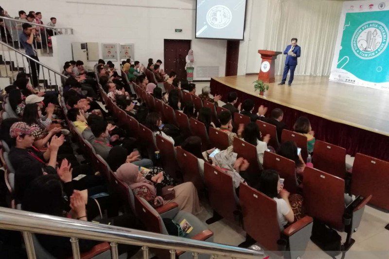 podiumnews.com-Mahasiswa Kedokteran Indonesia di China Protes Wacana Dokter Asing